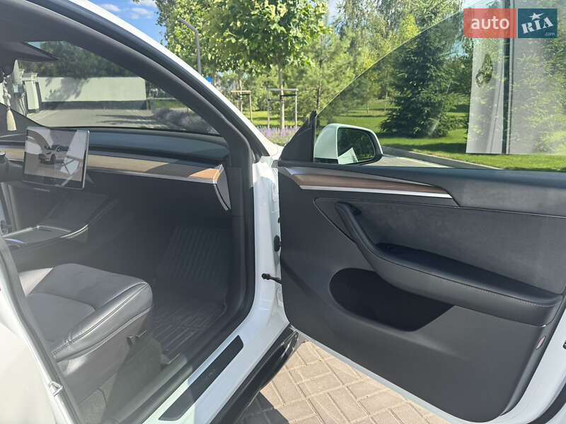 Внедорожник / Кроссовер Tesla Model Y 2022 в Белой Церкви фото 13 Внедорожник / Кроссовер Tesla Model Y 2022 в Белой Церкви