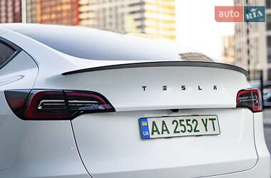 Внедорожник / Кроссовер Tesla Model Y 2024 в 
