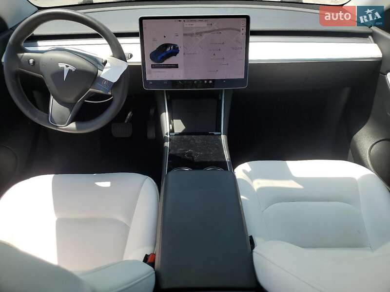 Внедорожник / Кроссовер Tesla Model Y 2021 в Черновцах