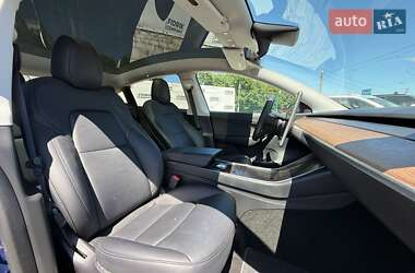 Позашляховик / Кросовер Tesla Model Y 2021 в 