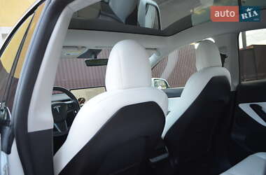 Позашляховик / Кросовер Tesla Model Y 2020 в 