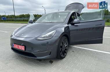 Позашляховик / Кросовер Tesla Model Y 2022 в 