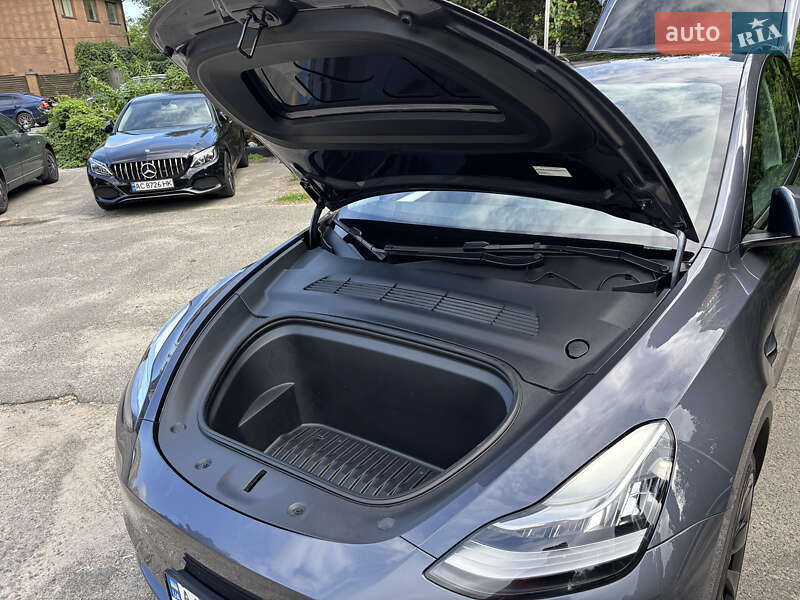 Позашляховик / Кросовер Tesla Model Y 2022 в Києві