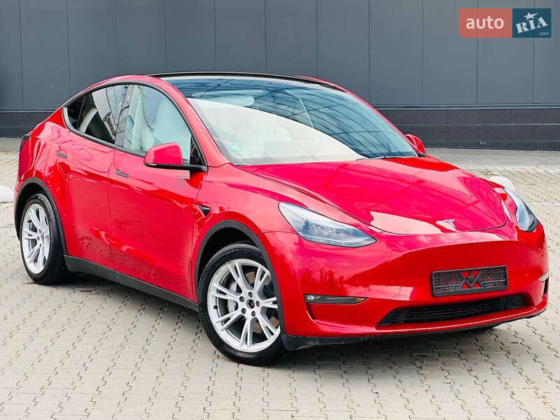 Tesla Model Y 2023