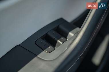 Позашляховик / Кросовер Tesla Model Y 2021 в 