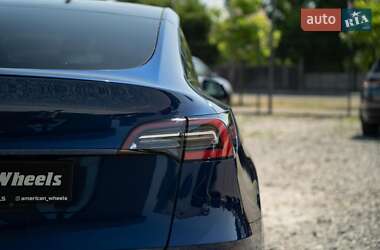 Позашляховик / Кросовер Tesla Model Y 2021 в 