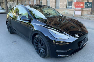 Позашляховик / Кросовер Tesla Model Y 2024 в 