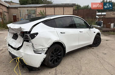 Позашляховик / Кросовер Tesla Model Y 2022 в 