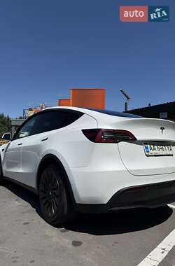 Внедорожник / Кроссовер Tesla Model Y 2021 в 