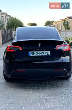 Позашляховик / Кросовер Tesla Model Y 2022 в 