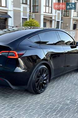 Позашляховик / Кросовер Tesla Model Y 2022 в 