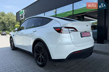 Внедорожник / Кроссовер Tesla Model Y 2024 в 