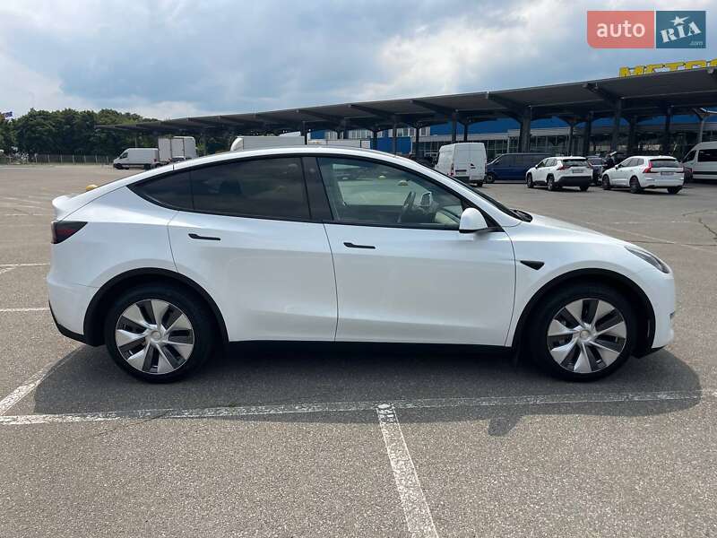 Позашляховик / Кросовер Tesla Model Y 2022 в Києві
