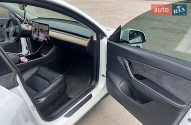 Внедорожник / Кроссовер Tesla Model Y 2020 в Ровно
