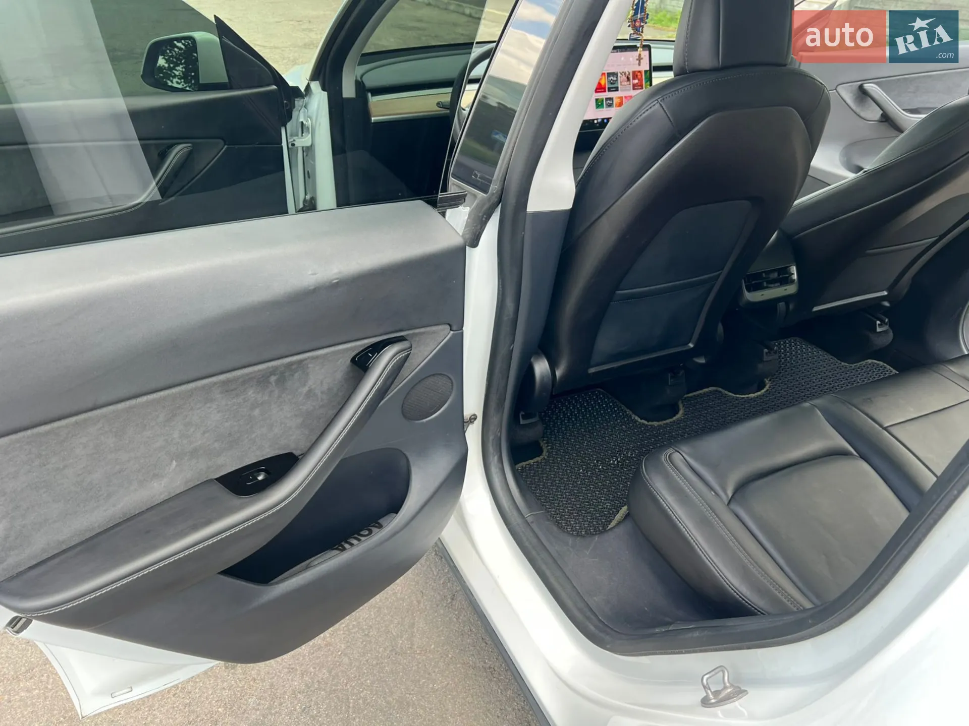 2020 Tesla Model Y - мініатюра 12