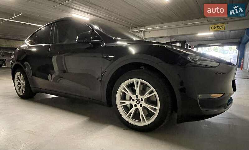 Позашляховик / Кросовер Tesla Model Y 2023 в Києві