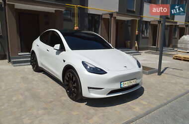 Внедорожник / Кроссовер Tesla Model Y 2021 в 