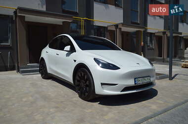 Внедорожник / Кроссовер Tesla Model Y 2021 в 