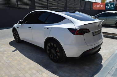 Внедорожник / Кроссовер Tesla Model Y 2021 в 