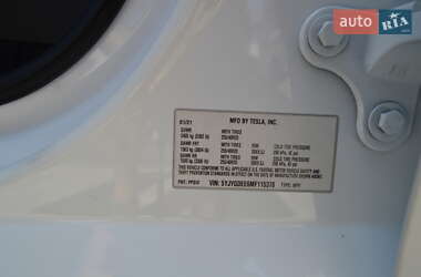 Внедорожник / Кроссовер Tesla Model Y 2021 в 