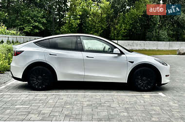 Внедорожник / Кроссовер Tesla Model Y 2021 в 