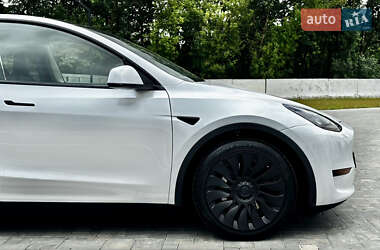 Внедорожник / Кроссовер Tesla Model Y 2021 в 