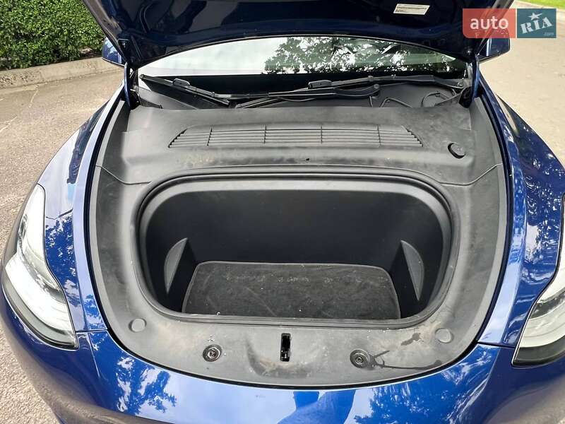 Позашляховик / Кросовер Tesla Model Y 2022 в Києві