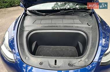 Позашляховик / Кросовер Tesla Model Y 2022 в 