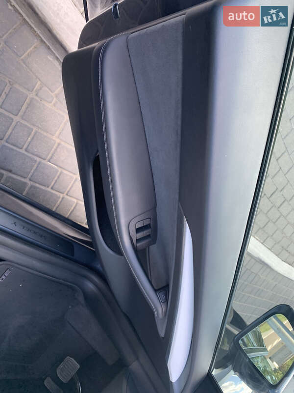 Позашляховик / Кросовер Tesla Model Y 2023 в Одесі