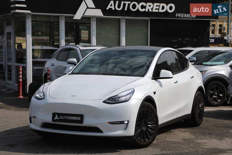 Tesla Model Y 2020