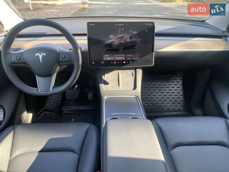 Внедорожник / Кроссовер Tesla Model Y 2023 в Киеве