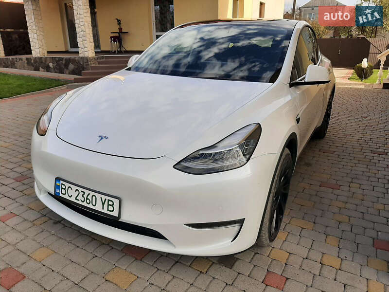 Tesla Model Y 2022