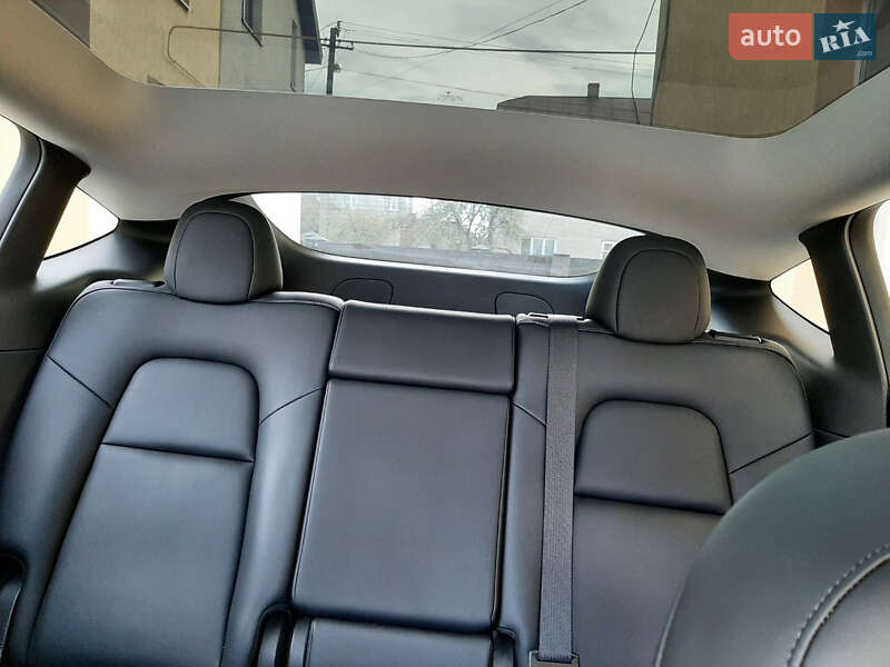 Позашляховик / Кросовер Tesla Model Y 2022 в Львові