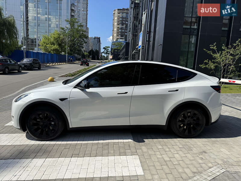 Позашляховик / Кросовер Tesla Model Y 2021 в Києві