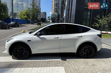 Внедорожник / Кроссовер Tesla Model Y 2021 в 