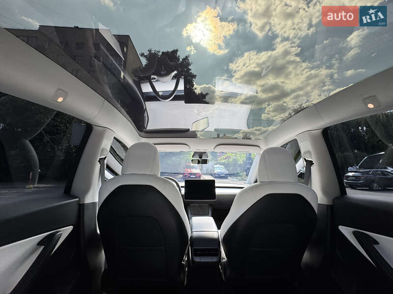 Позашляховик / Кросовер Tesla Model Y 2021 в Києві