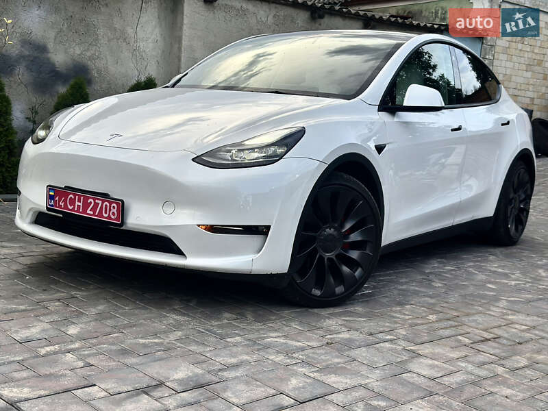Tesla Model Y 2022