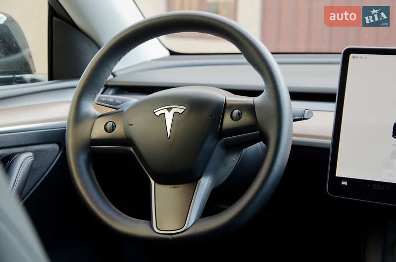 Позашляховик / Кросовер Tesla Model Y 2022 в Києві