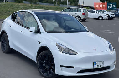 Внедорожник / Кроссовер Tesla Model Y 2024 в 