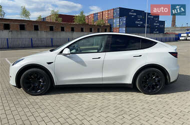 Позашляховик / Кросовер Tesla Model Y 2022 в 