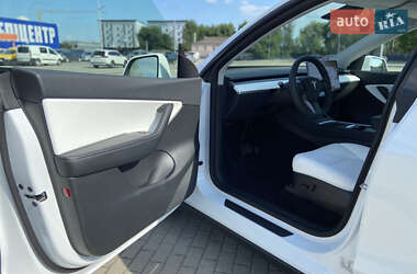 Позашляховик / Кросовер Tesla Model Y 2022 в 