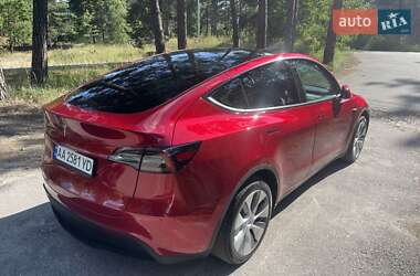 Позашляховик / Кросовер Tesla Model Y 2024 в 