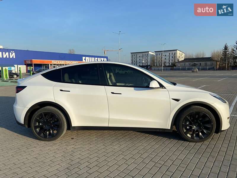 Внедорожник / Кроссовер Tesla Model Y 2021 в Тернополе