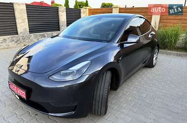 Позашляховик / Кросовер Tesla Model Y 2024 в 