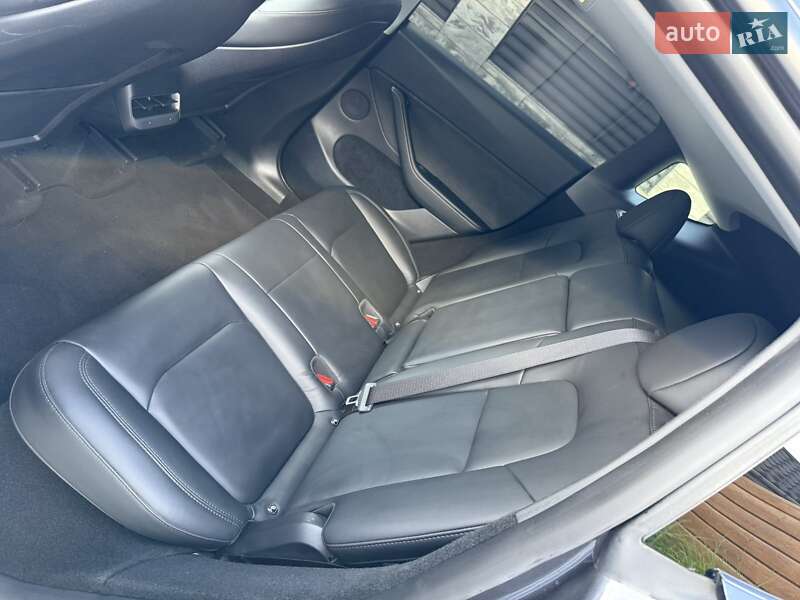 Внедорожник / Кроссовер Tesla Model Y 2024 в Хмельницком