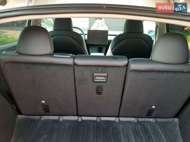 Внедорожник / Кроссовер Tesla Model Y 2023 в Киеве