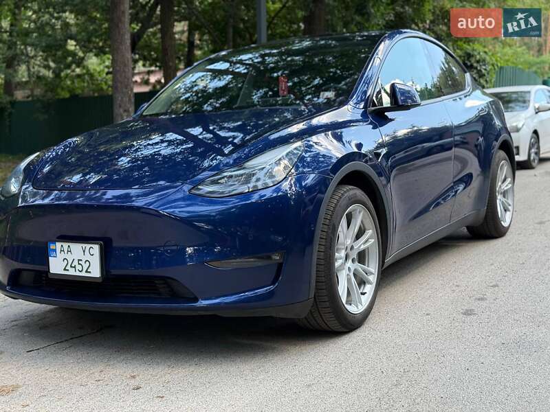 Tesla Model Y 2021