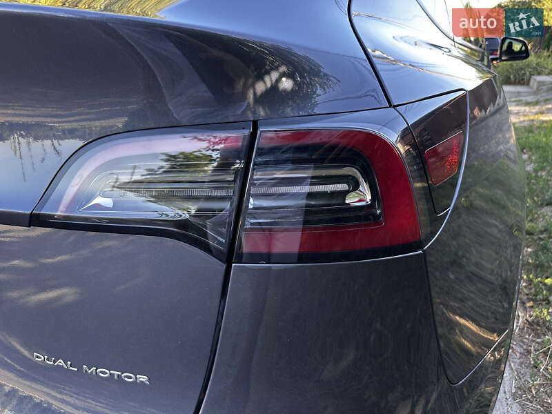 Позашляховик / Кросовер Tesla Model Y 2023 в Полтаві