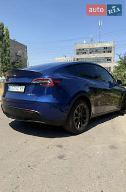 Позашляховик / Кросовер Tesla Model Y 2022 в 