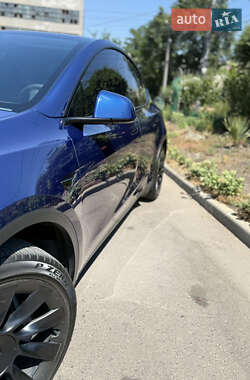 Позашляховик / Кросовер Tesla Model Y 2022 в 